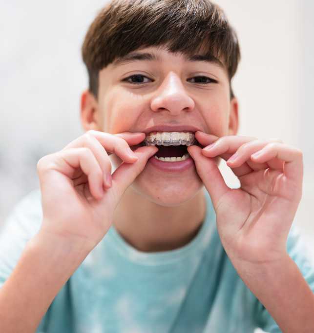 Patient satisfait avec Invisalign 2